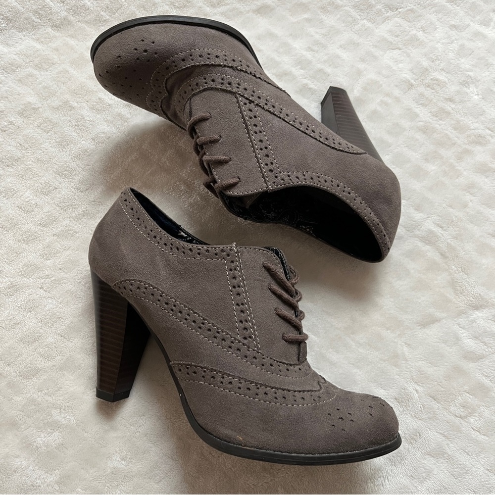 Fioni Gray Taupe Faux Suede Oxford High Heels Lace Up Pumps Size 7